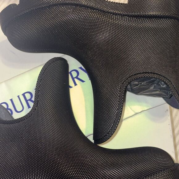 Burberry Marsh Rubber Short Rain Boots Women's NEW IN BOX 8 Black Slip On $820 - Picture 7 of 9